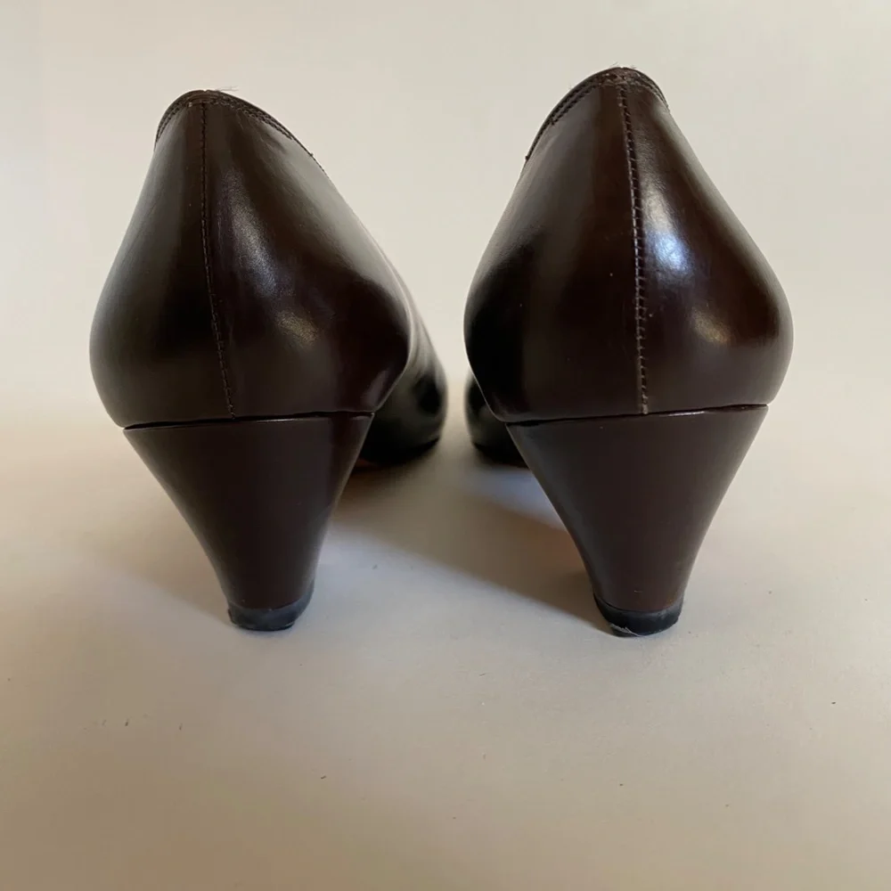 Ferragamo Women's Shoes - Picture 3 of 5